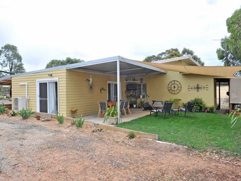 33 Christie Street, Maiden Gully VIC 3551