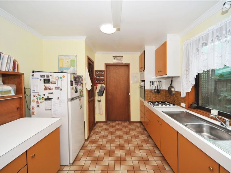 7 McCalman  Court, Strathdale VIC 3550