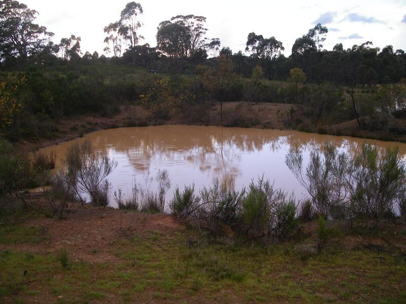 6 Bates Court, Heathcote VIC 3523