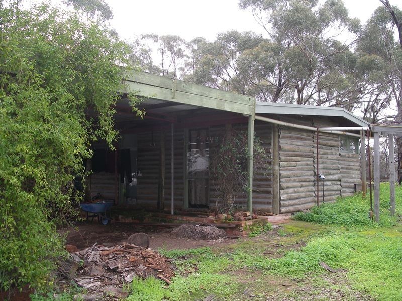 40 Coopers Lane, Wedderburn VIC 3518