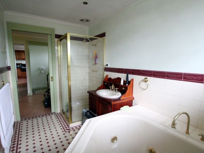 40 Coopers Lane, Wedderburn VIC 3518