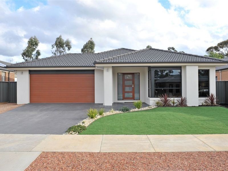 10 Perry Lane, Epsom VIC 3551