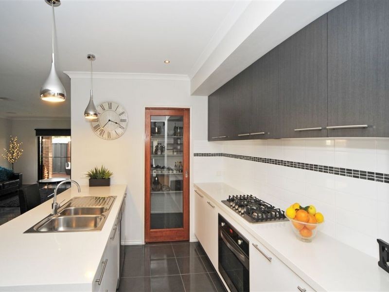 10 Perry Lane, Epsom VIC 3551