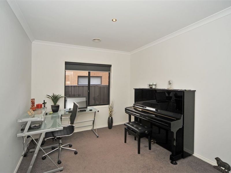 10 Perry Lane, Epsom VIC 3551