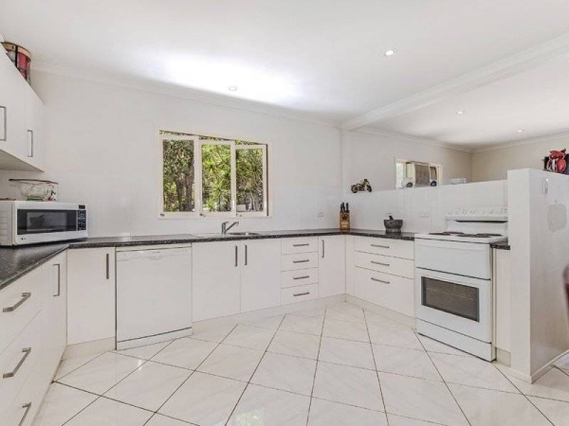 2 Erbacher Road, Nambour QLD 4560