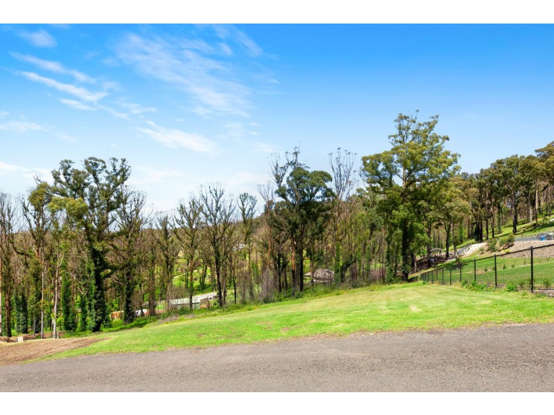 12 Highlands Avenue, Surf Beach NSW 2536