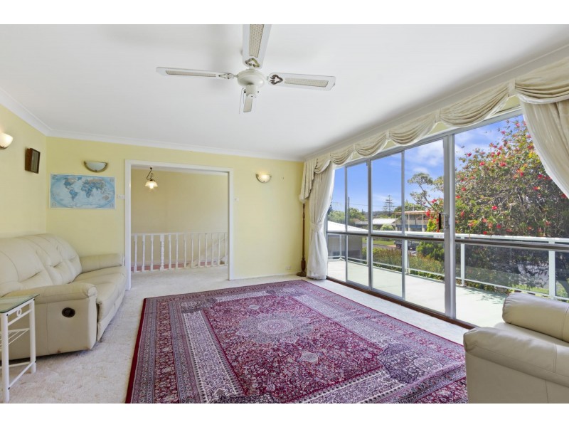 20 Golf Links Drive, Batemans Bay NSW 2536