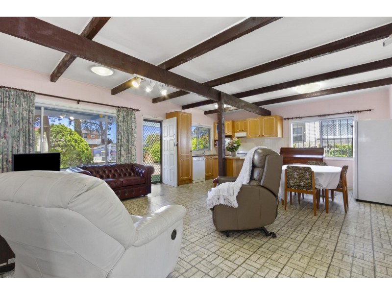 20 Golf Links Drive, Batemans Bay NSW 2536