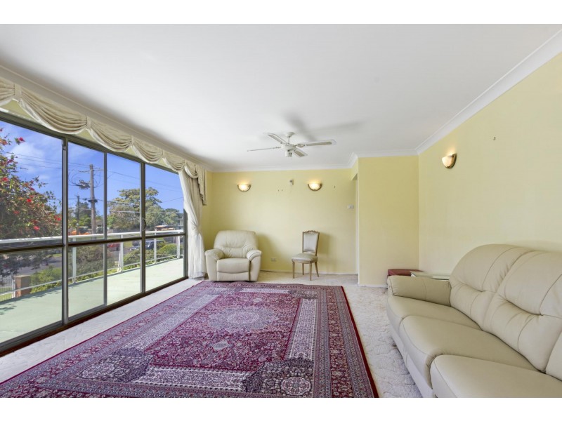 20 Golf Links Drive, Batemans Bay NSW 2536