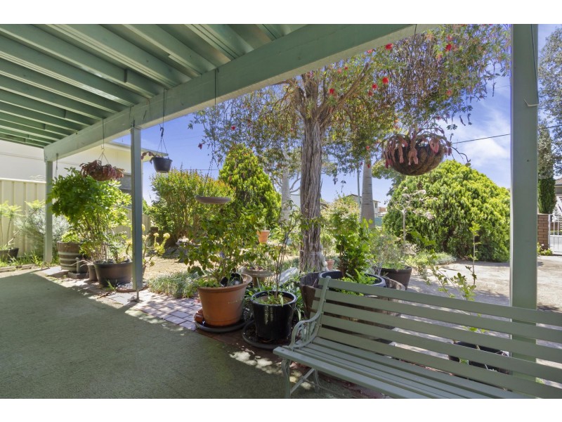 20 Golf Links Drive, Batemans Bay NSW 2536