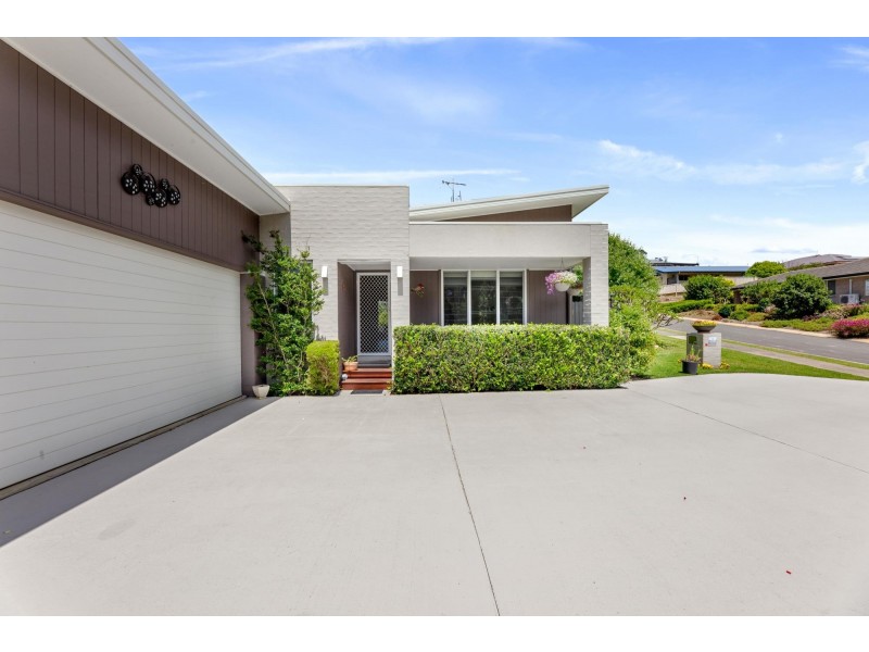 2 Elandra Place, Malua Bay NSW 2536