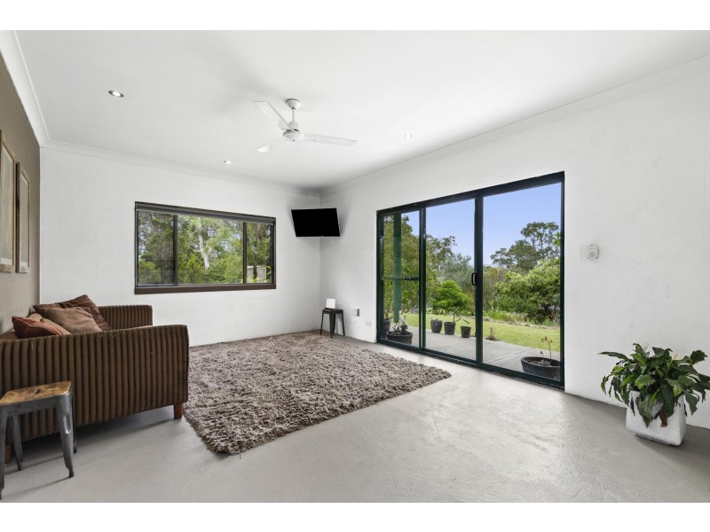 16 Halyard Drive, Moruya Heads NSW 2537