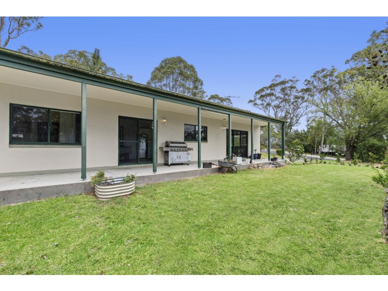 16 Halyard Drive, Moruya Heads NSW 2537