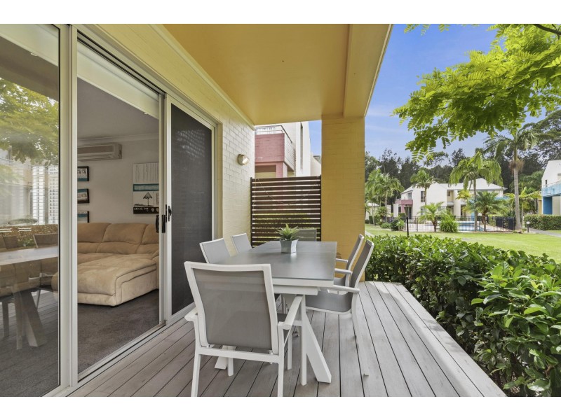 8/1A-1B Myamba Parade, Surfside NSW 2536