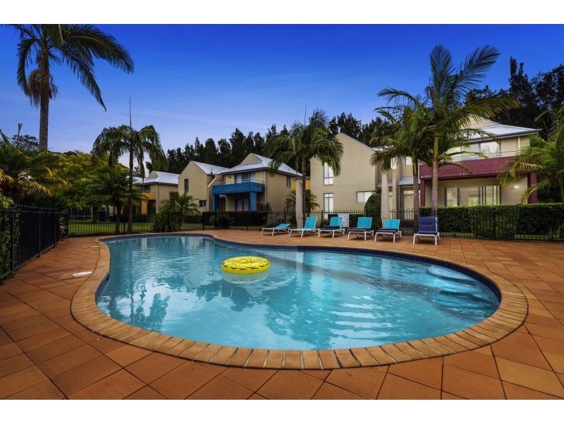 8/1A-1B Myamba Parade, Surfside NSW 2536