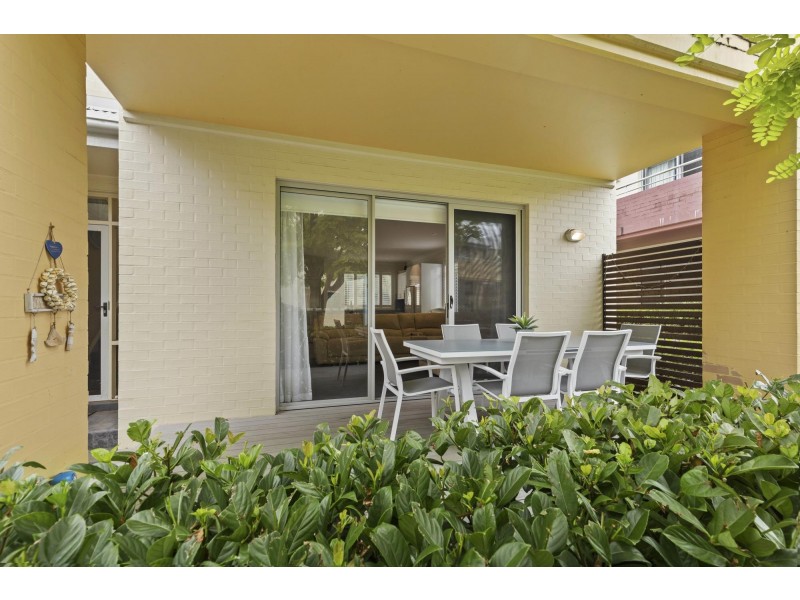 8/1A-1B Myamba Parade, Surfside NSW 2536