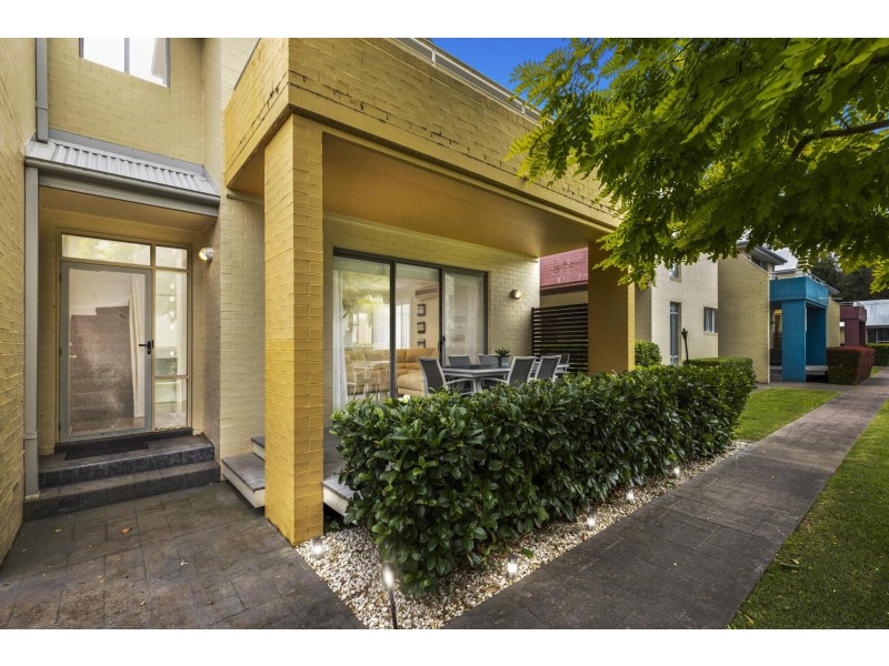 8/1A-1B Myamba Parade, Surfside NSW 2536