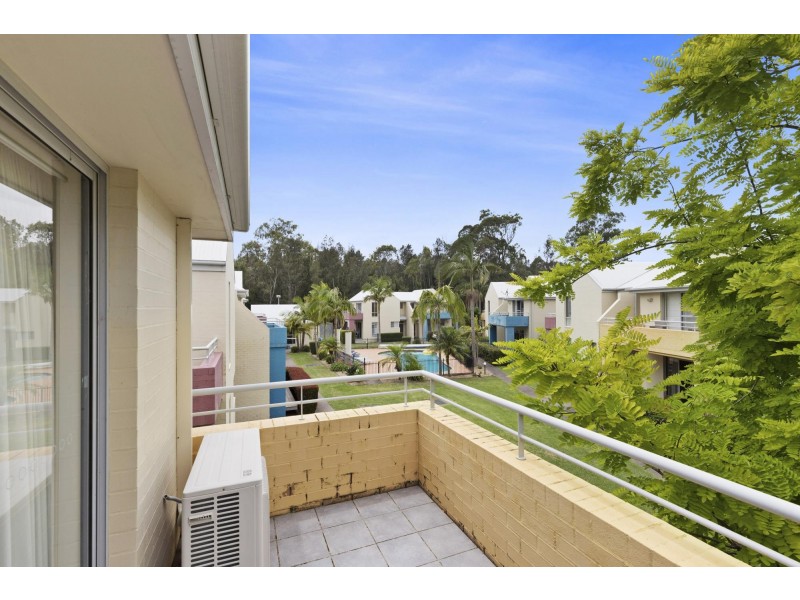 8/1A-1B Myamba Parade, Surfside NSW 2536