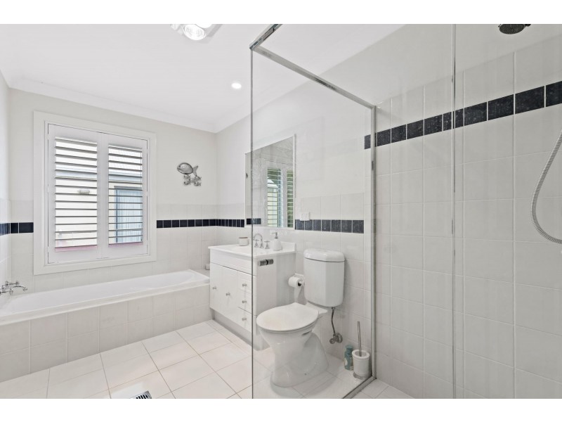 8/1A-1B Myamba Parade, Surfside NSW 2536