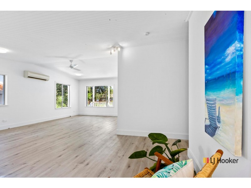 15 Johnson Place, Surf Beach NSW 2536
