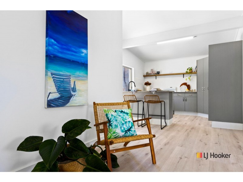15 Johnson Place, Surf Beach NSW 2536