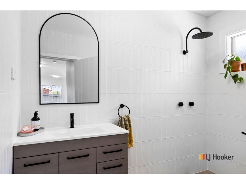 15 Johnson Place, Surf Beach NSW 2536