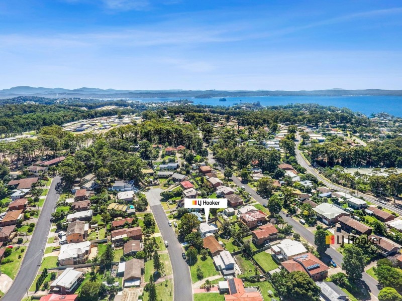 15 Johnson Place, Surf Beach NSW 2536