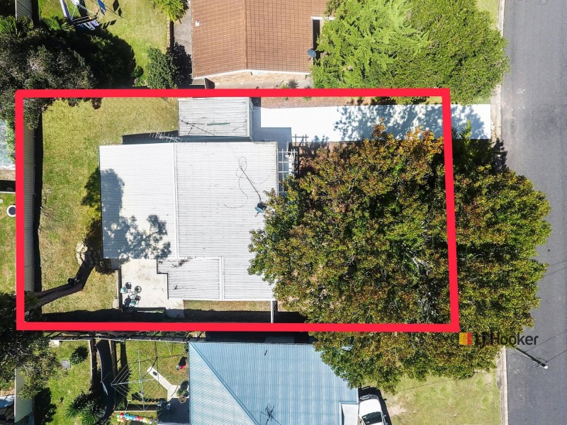 15 Johnson Place, Surf Beach NSW 2536