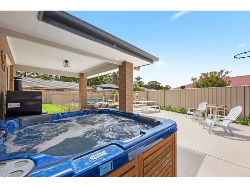 12 Freycinet Drive, Sunshine Bay NSW 2536