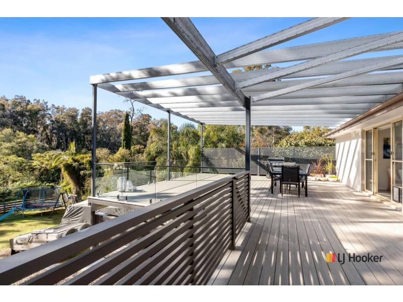 40 Karoola Crescent, Surfside NSW 2536