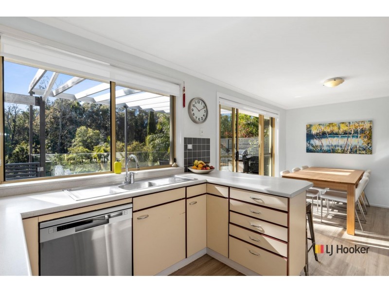 40 Karoola Crescent, Surfside NSW 2536