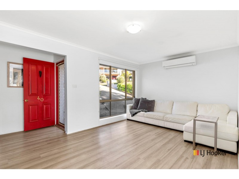 40 Karoola Crescent, Surfside NSW 2536