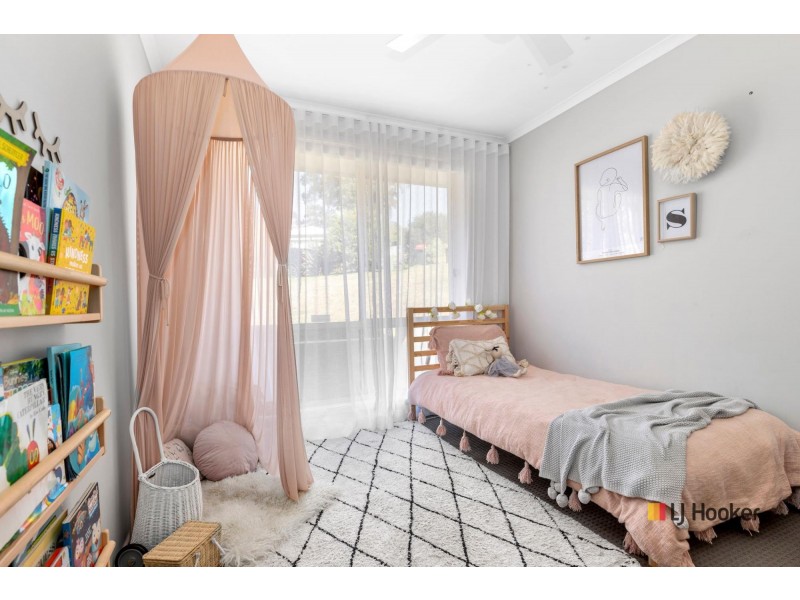 40 Karoola Crescent, Surfside NSW 2536