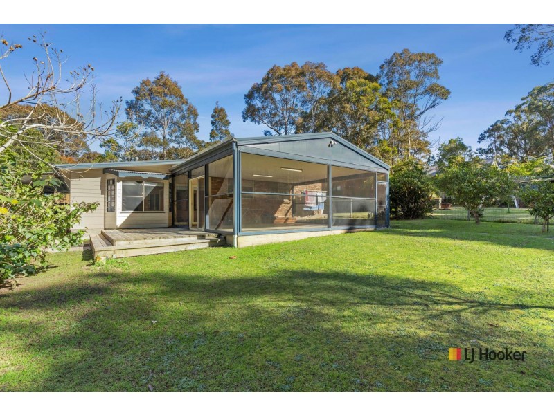 5 Connells Close, Mossy Point NSW 2537