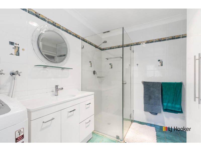 5 Connells Close, Mossy Point NSW 2537