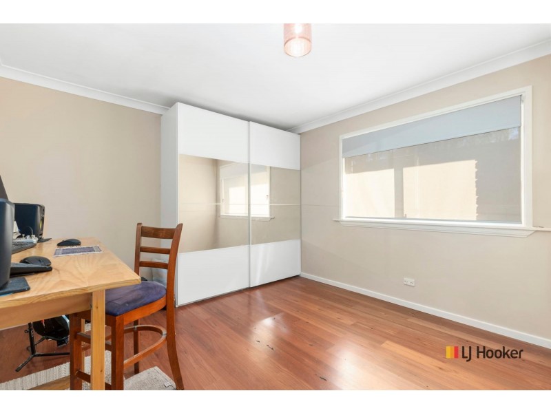 5 Connells Close, Mossy Point NSW 2537