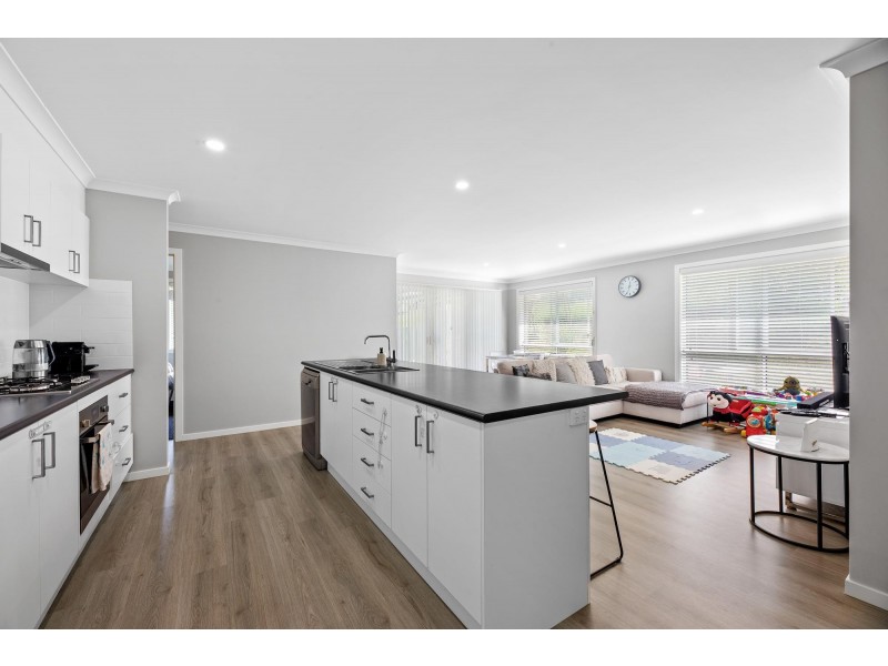 2 Escape Place, Malua Bay NSW 2536