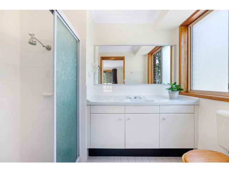 12 Spinnaker Place, Moruya Heads NSW 2537