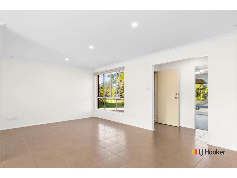 8 Zanthus Drive, Broulee NSW 2537