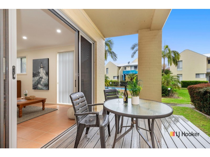 11/1a-1b Myamba Parade, Surfside NSW 2536