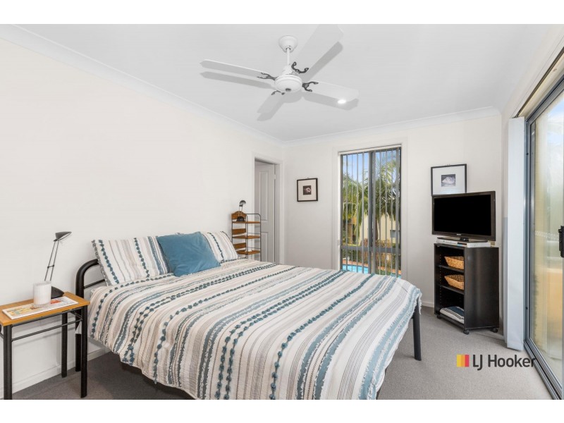 11/1A-1B Myamba Parade, Surfside NSW 2536