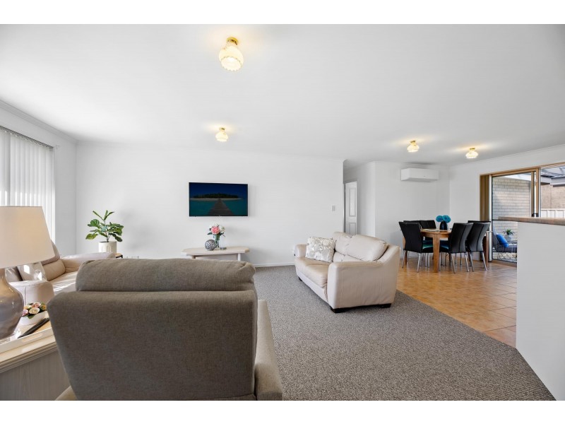 6/9 Eric Fenning Drive, Surf Beach NSW 2536