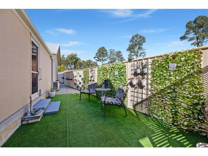 6/9 Eric Fenning Drive, Surf Beach NSW 2536