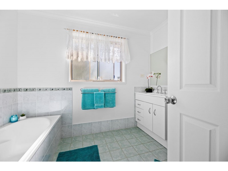 6/9 Eric Fenning Drive, Surf Beach NSW 2536