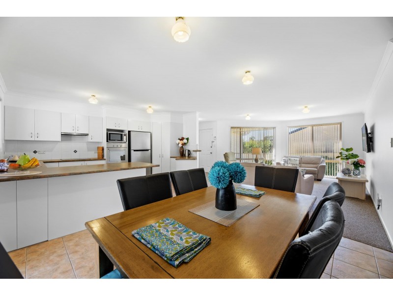 6/9 Eric Fenning Drive, Surf Beach NSW 2536