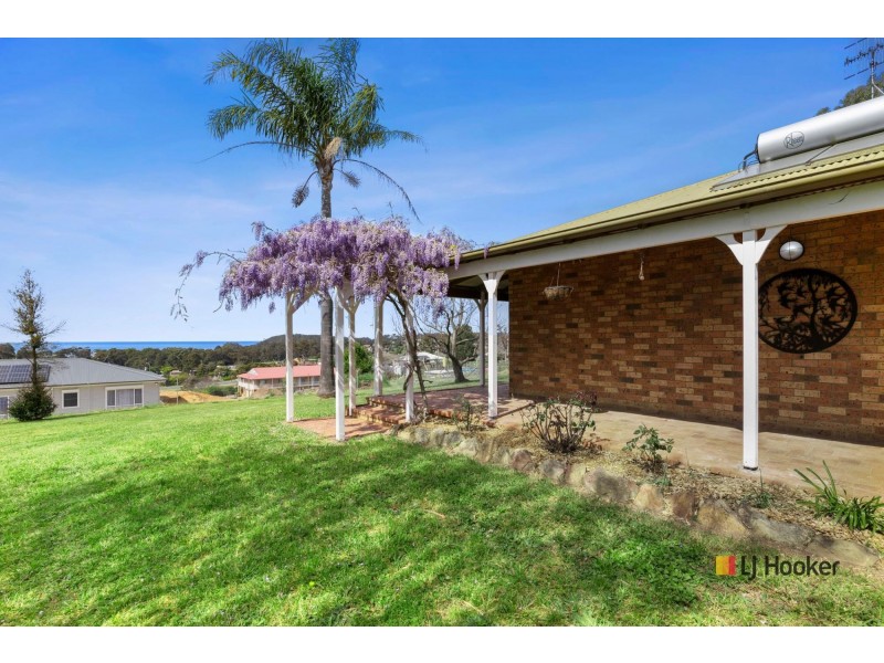 8 Silverdell Place, Surf Beach NSW 2536