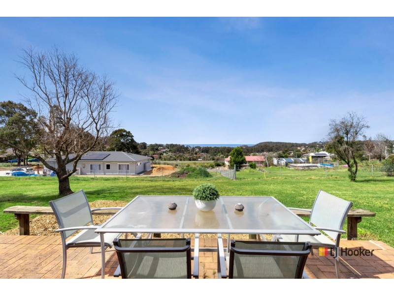 8 Silverdell Place, Surf Beach NSW 2536