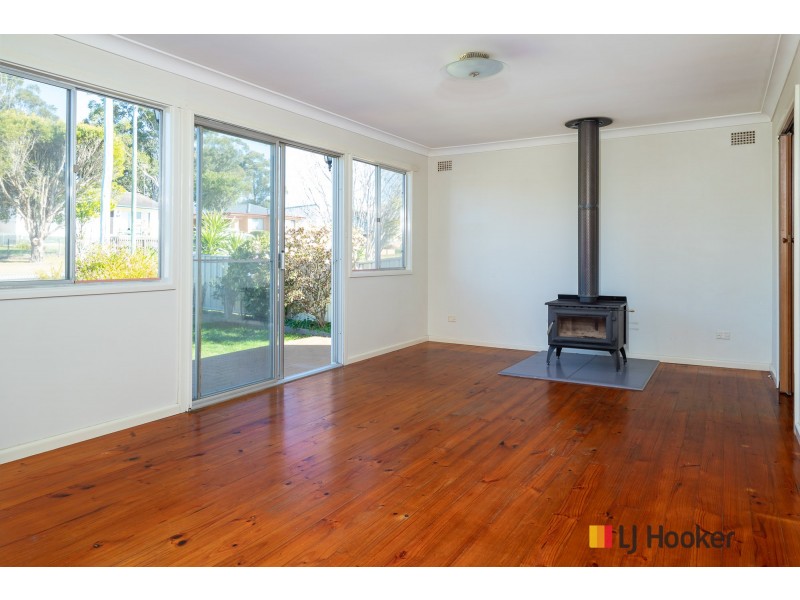 52 Bavarde Ave, Batemans Bay NSW 2536