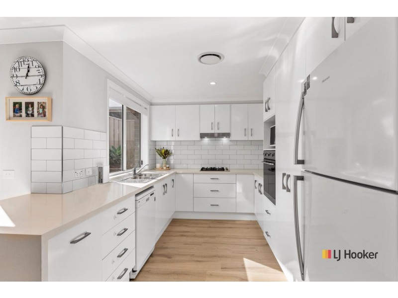 82 Bellbird Drive, Malua Bay NSW 2536