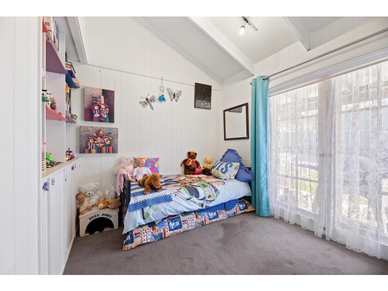 29 Eric Fenning Drive, Surf Beach NSW 2536